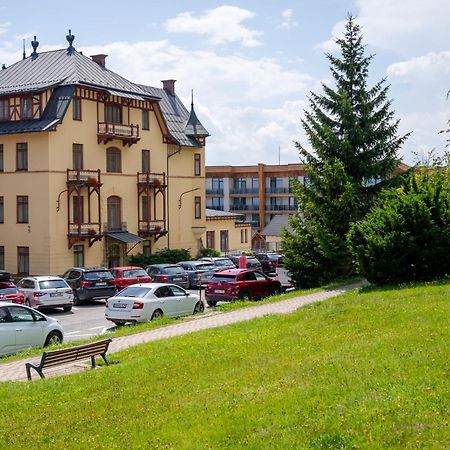 Grand Hotel Stary Smokovec วิสโซเค ดาตรี ภายนอก รูปภาพ