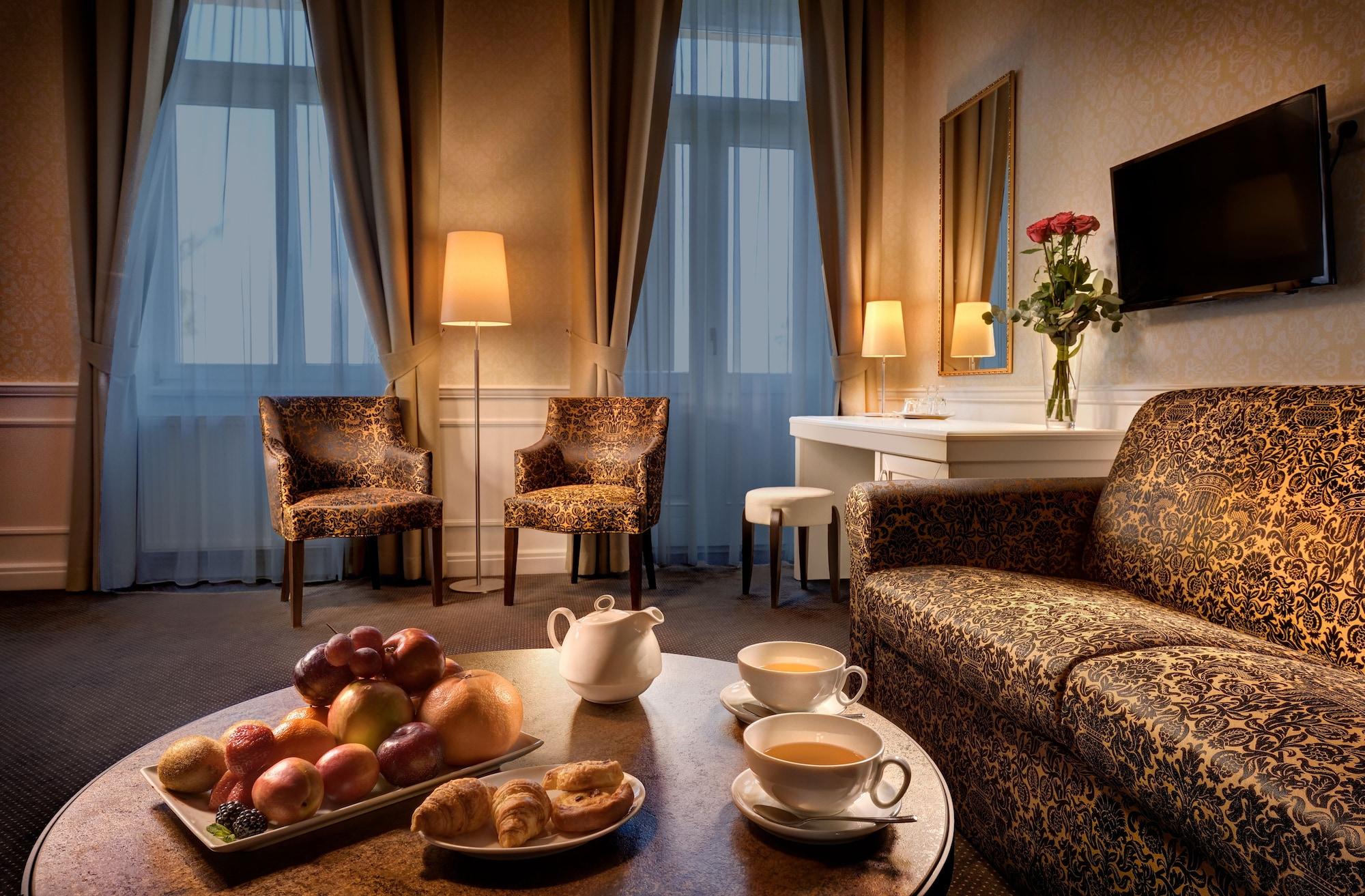 Grand Hotel Stary Smokovec วิสโซเค ดาตรี ภายนอก รูปภาพ