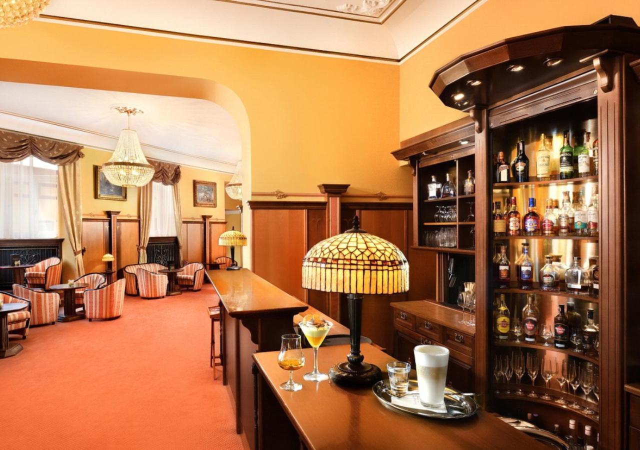 Grand Hotel Stary Smokovec วิสโซเค ดาตรี ภายนอก รูปภาพ